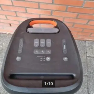 JBL310 Partyboxen huren